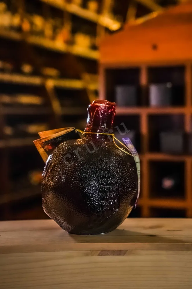 В магазине Крю Профи Ijevan Grenade souvenir bottle 0.75 л