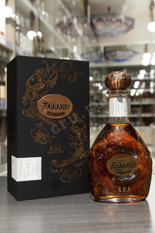 В магазине Крю Профи Ferrand Selection des Anges with gift box 0.7 л