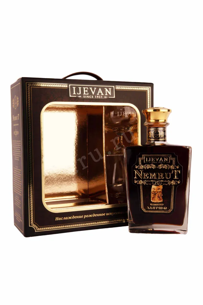Набор с бокалами Nemrut 20 years in gift box + 2 glasses 2001 0.5 л
