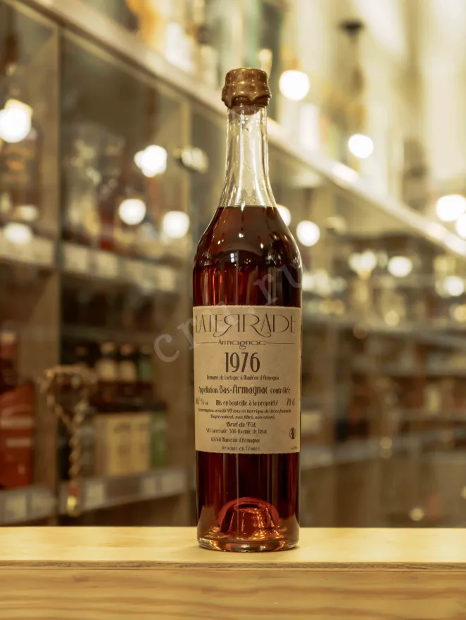 В магазине Крю Профи Laterrade Domaine de Lartigue Bas-Armagnac in wooden box 1976 0.7 л