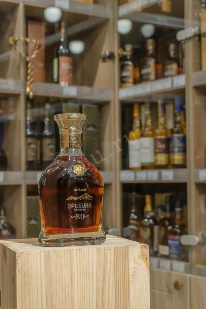 В магазине Крю Профи Ararat Erebuni 30 years 0.7 л