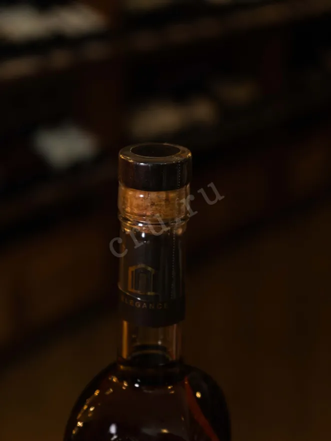 Пробка Boduen 5 years in gift box 0.7 л