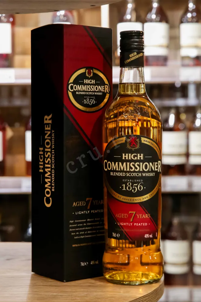В магазине Крю Профи High Commissioner 7 Years in gift box 0.7 л