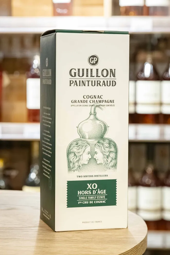 В магазине Крю Профи Guillon Painturaud XO Hors dAge 1er Cru de Cognac in gift box 0.7 л