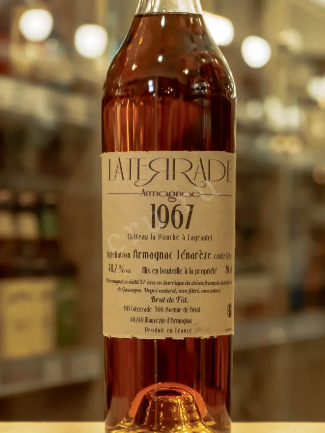 В магазине Крю Профи Laterrade Chateau de La Pouche Armagnac Tenareze in wooden box 1967 0.7 л