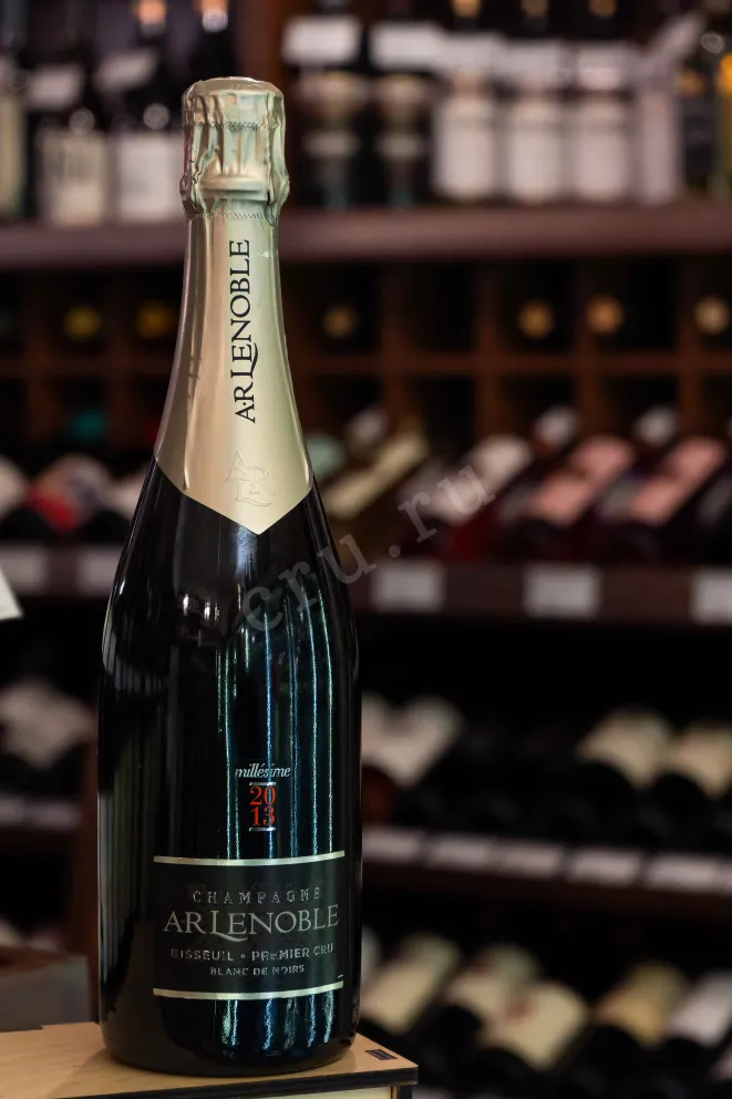 В магазине Крю Профи AR Lenoble Blanc de Noirs Bisseuil Premier Cru Brut Millesime gift box 2013 0.75 л