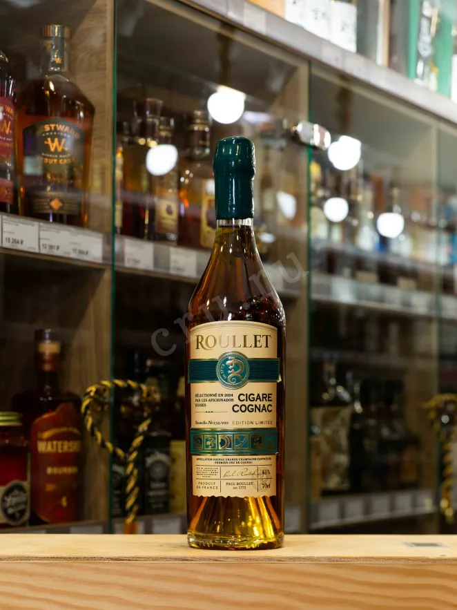 В магазине Крю Профи Roullet Cigare Grand Champagne in tube 0.7 л