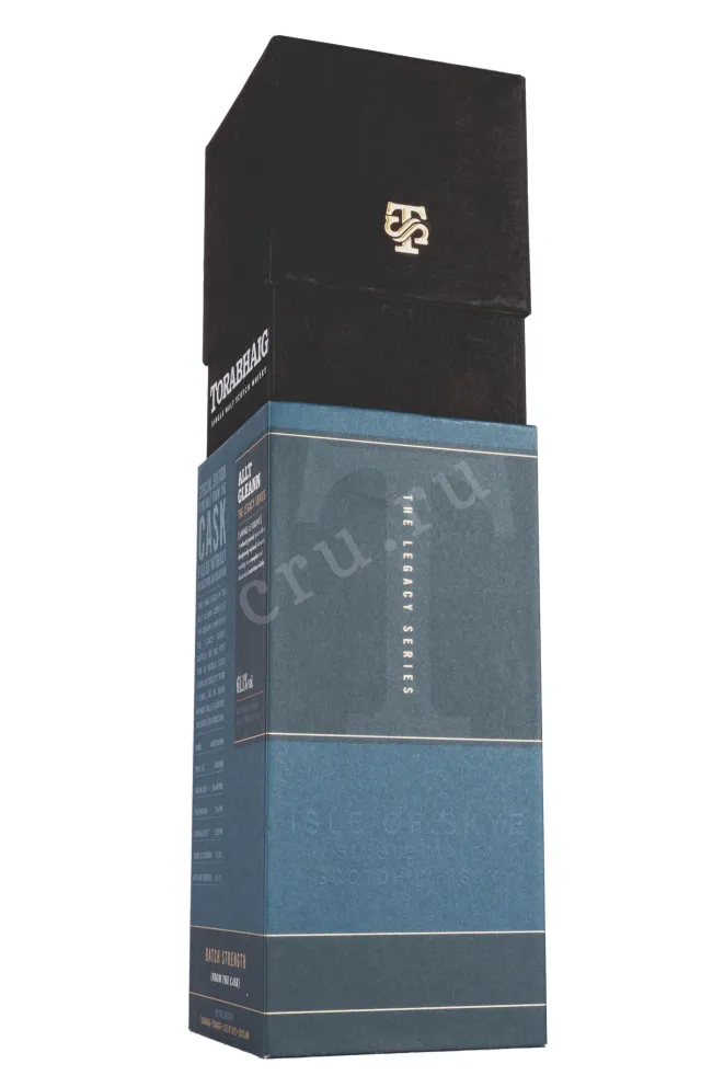 Подарочная коробка Torabhaig Single Malt Scotch Whisky Legacy Series Allt Gleann Batch Strength in gift box 0.7 л