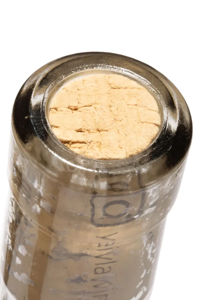 Пробка Yaila White Blush 10 Years 2023 0.75 л