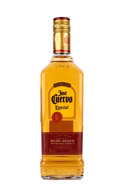 Текила Jose Cuervo Especial Reposado  0.7 л