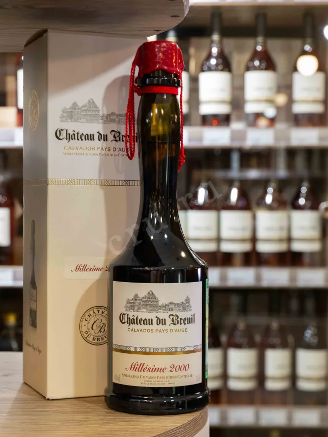 В магазине Крю Профи Chateau du Breuil Millesime in gift box 2000 0.7 л