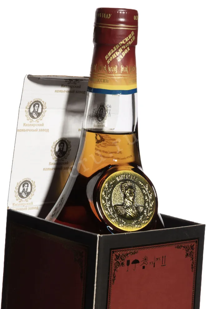 В подарочной коробке Kizlyarskiy Prazdnichniyy KS 17 Years Old in gift box 2005 0.7 л