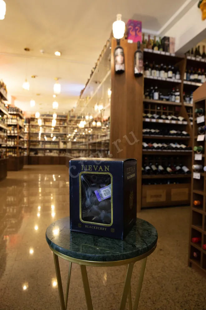 В магазине Крю Профи Ijevan Blackberry souvenir 0.75 л