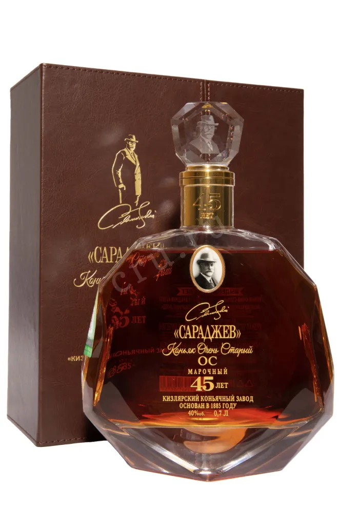Коньяк Сараджев 45 лет ОС в подарочной коробке  0.7 л