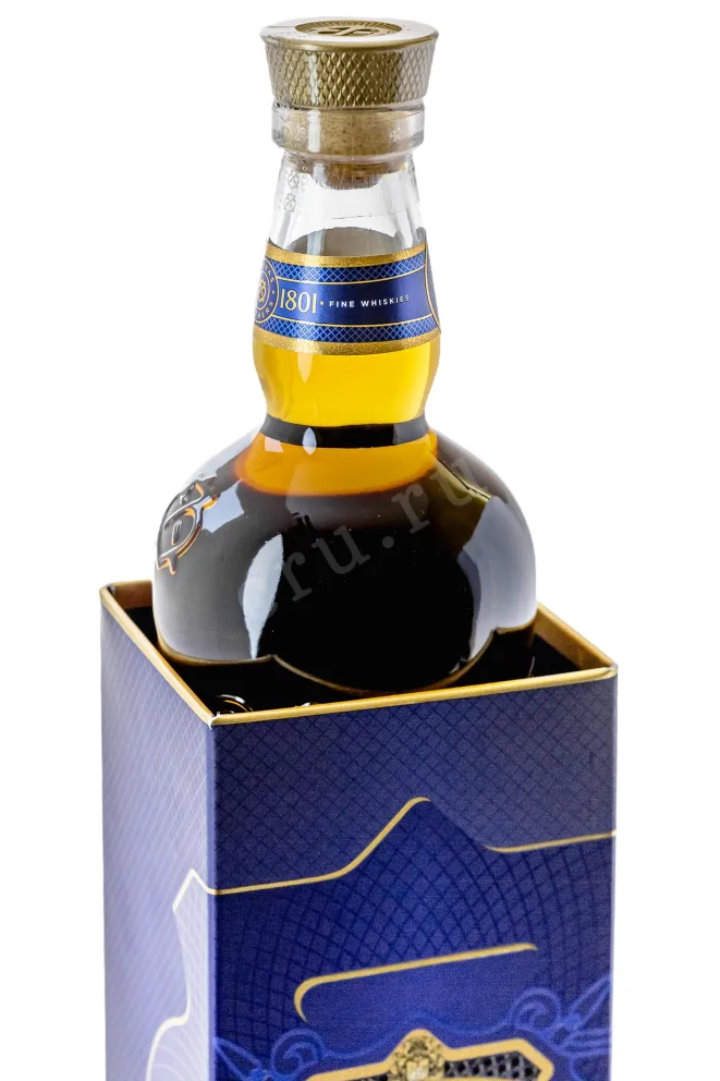В подарочной коробке Chivas Regal 18 years old in with gift box 0.75 л