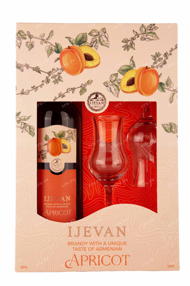 Подарочная упаковка Ijevan 7 years Apricot in gift box + 2 glasses 0.5 л