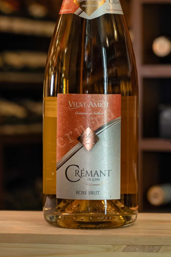 В магазине Крю Профи Veuve Amiot Cremant de Loire Rose 2021 0.75 л