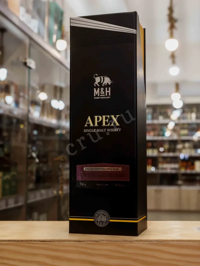 В магазине Крю Профи M & H Apex Single Cask Fortified Red Wine Cask gift box 0.7 л