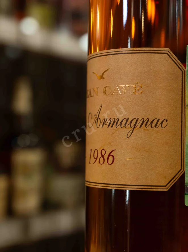 В магазине Крю Профи Jean Cave Vieil in gift box 1986 0.7 л