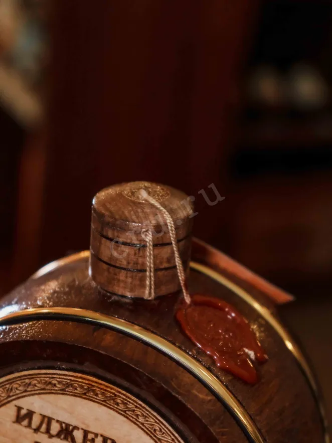 Пробка Ijevan Apricot 5 years in wooden barrel 0.7 л