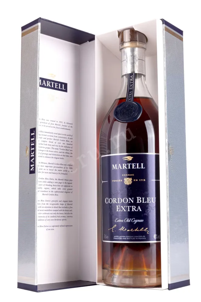 Коньяк Martell Cordon Blue in gift box  0.7 л