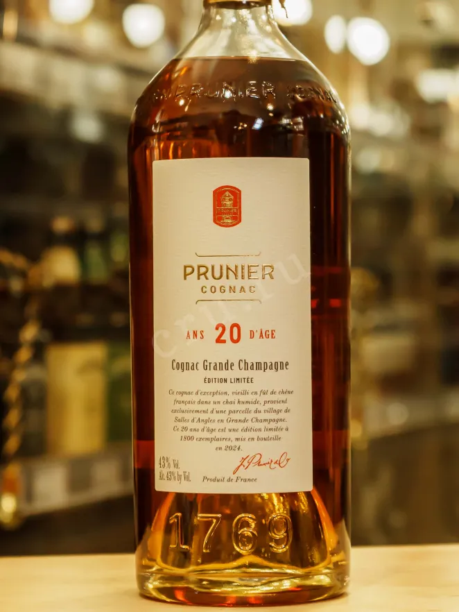 В магазине Крю Профи Prunier Ans 20 D'Age Grande Champagne in gift box 0.7 л