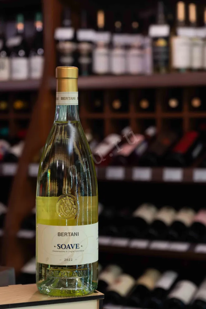 В магазине Крю Профи Soave Bertani 2022 0.75 л