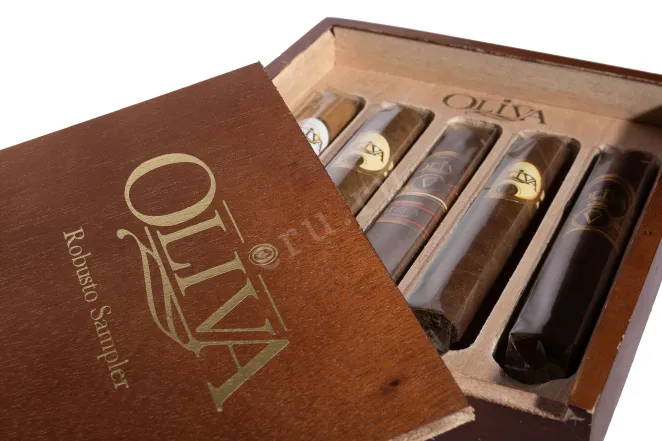 Коробка с сигарами Oliva Robusto Sampler