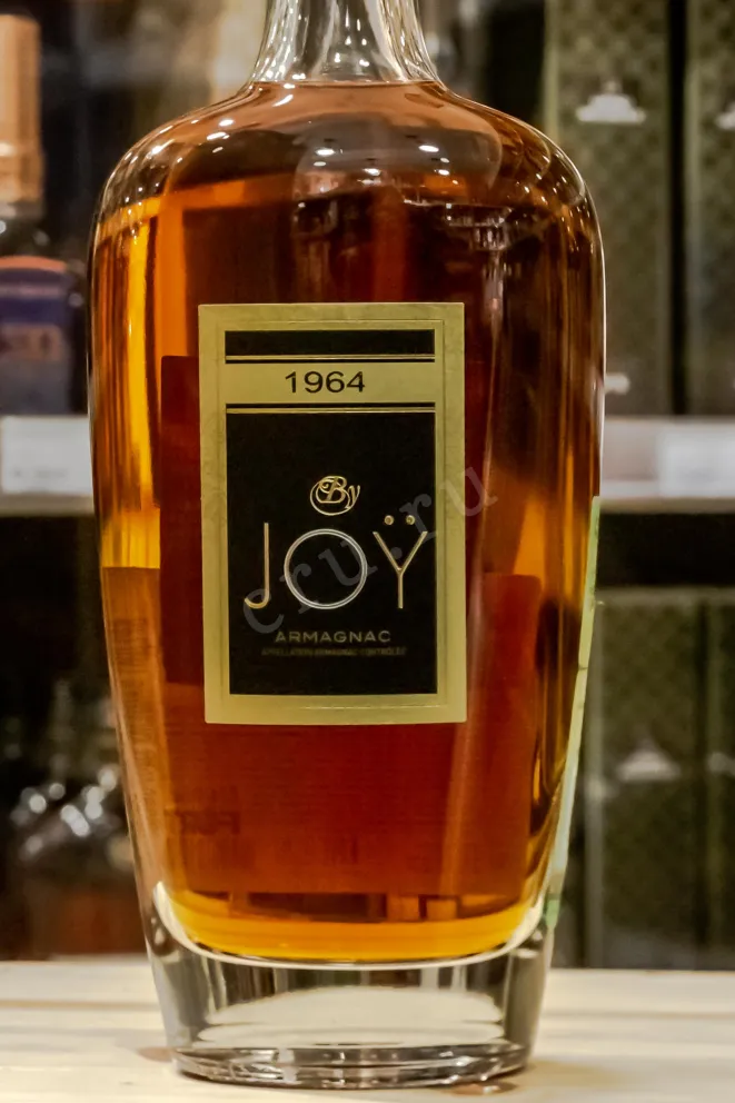 В магазине Крю Профи By Joy Millisime 1964 0.7 л