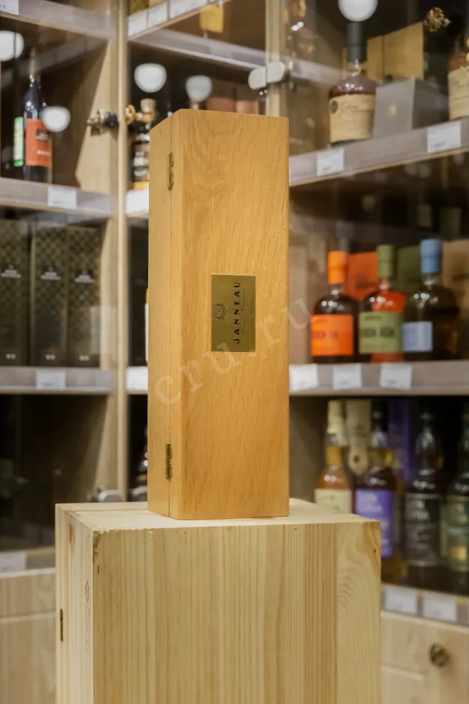 В магазине Крю Профи Janneau 1991 0.7 л