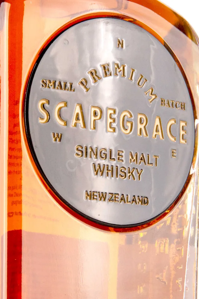 Контрэтикетка Scapegrace Fortuna in gift box 0.7 л
