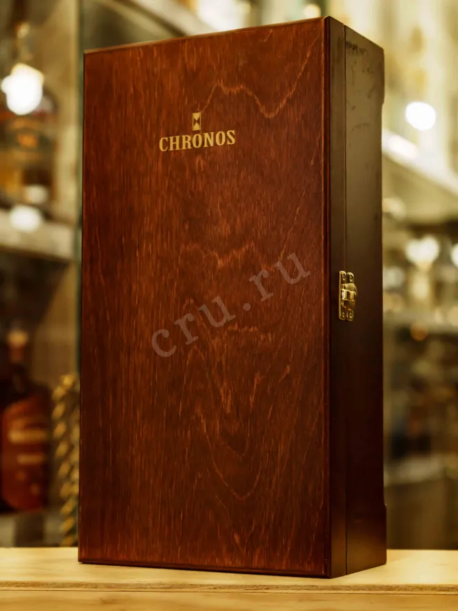 В магазине Крю Профи Chronos XO gift set of 2 bottles in wooden box 0.35 л