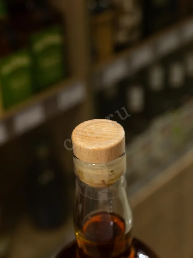 Пробка Distillerie Bouju Single Malt Fut de Cognac 0.7 л