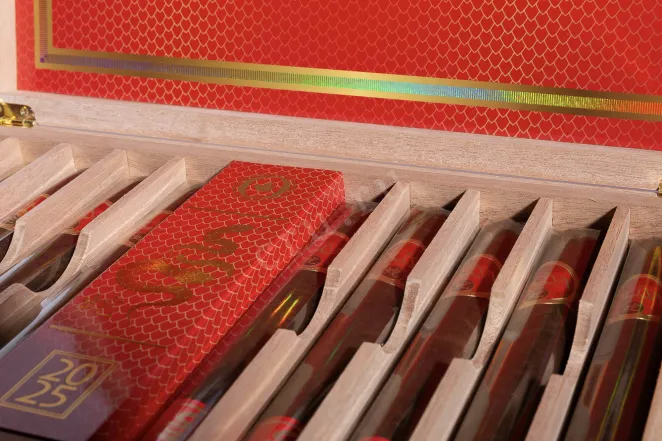 Коробка с сигарами Сигары Олива Year Of The Snake (Олива Серия Год Змеи) *10 (набор) Никарагуа (скидки нет)