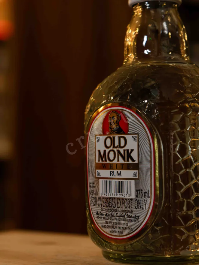 В магазине Крю Профи Old Monk White 0.375 л