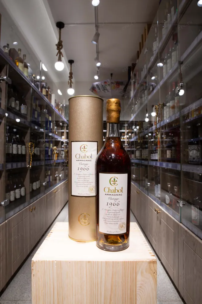 В магазине Крю Профи Chabot 1966 in tube 1966 0.7 л