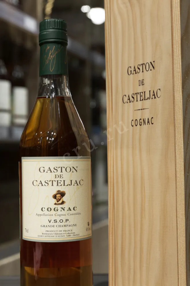В магазине Крю Профи Gaston de Casteljac VSOP wooden box 0.7 л