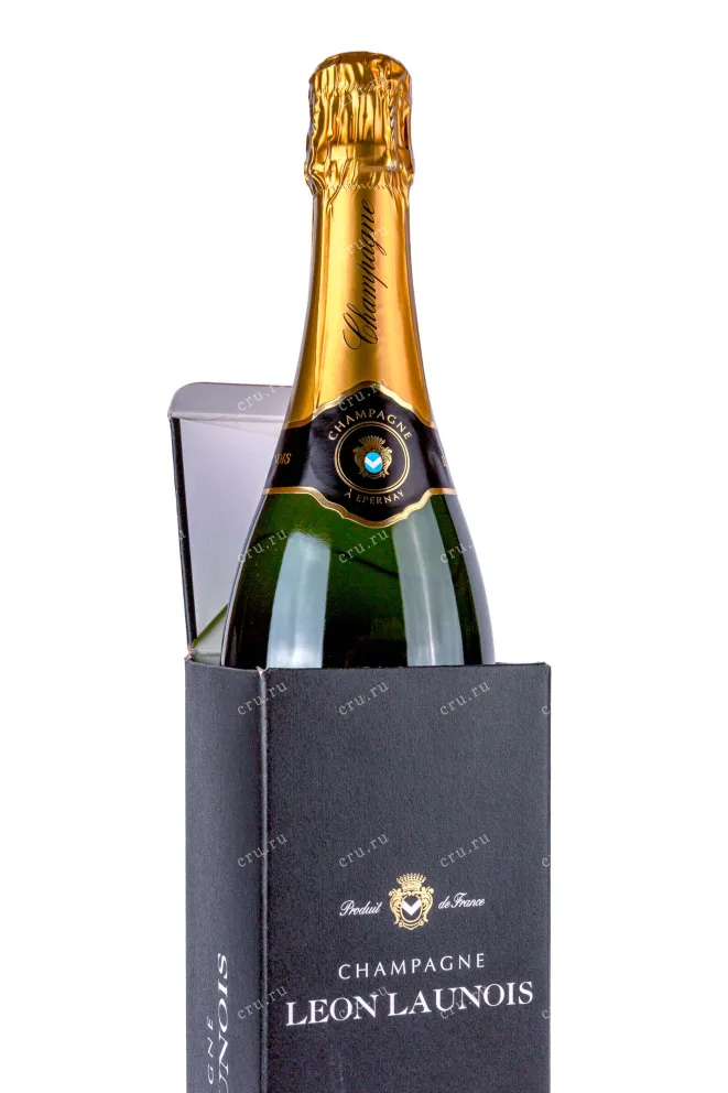 В подарочной коробке  Leon Launois Brut in gift box 2022 0.75 л