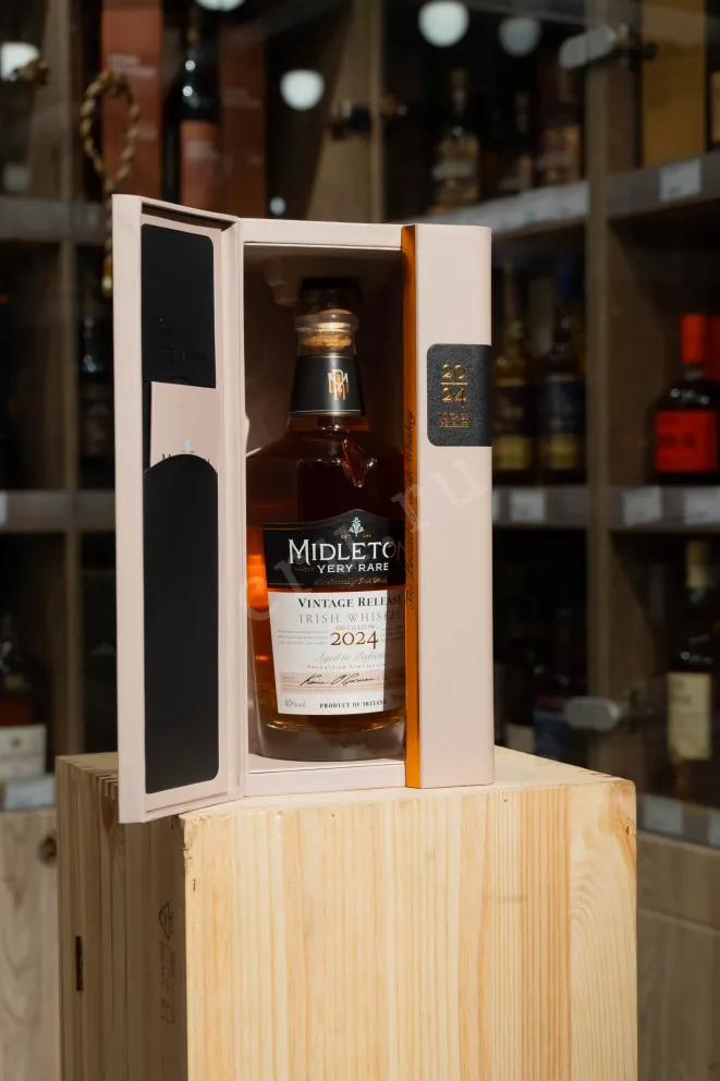 В магазине Крю Профи Midleton Very Rare Vintage Release gift box 0.7 л
