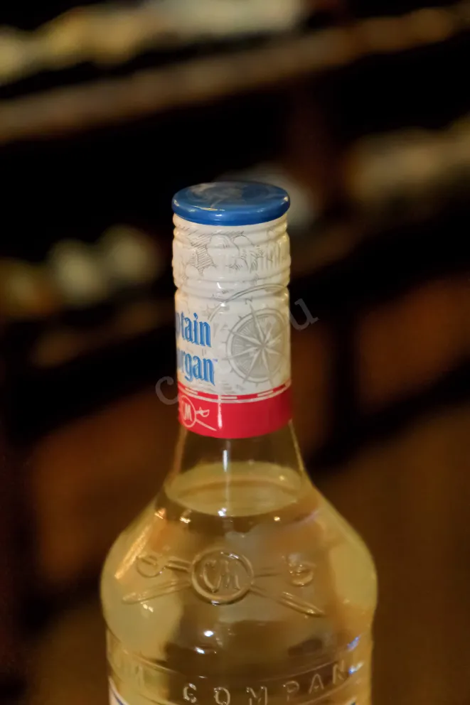 Пробка Captain Morgan White 0.7 л