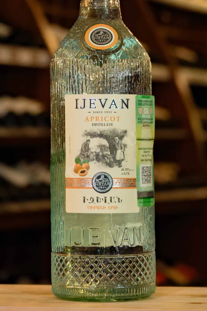 В магазине Крю Профи Ijevan Apricot 0.75 л