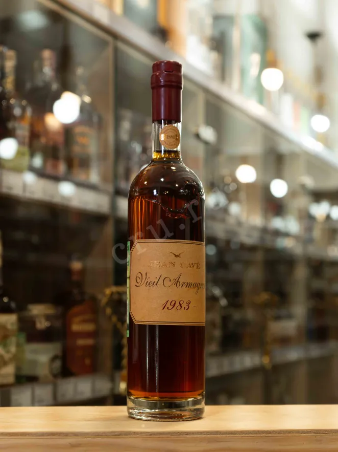 В магазине Крю Профи Jean Cave Vieil Armagnac AOC wooden box 1983 0.7 л