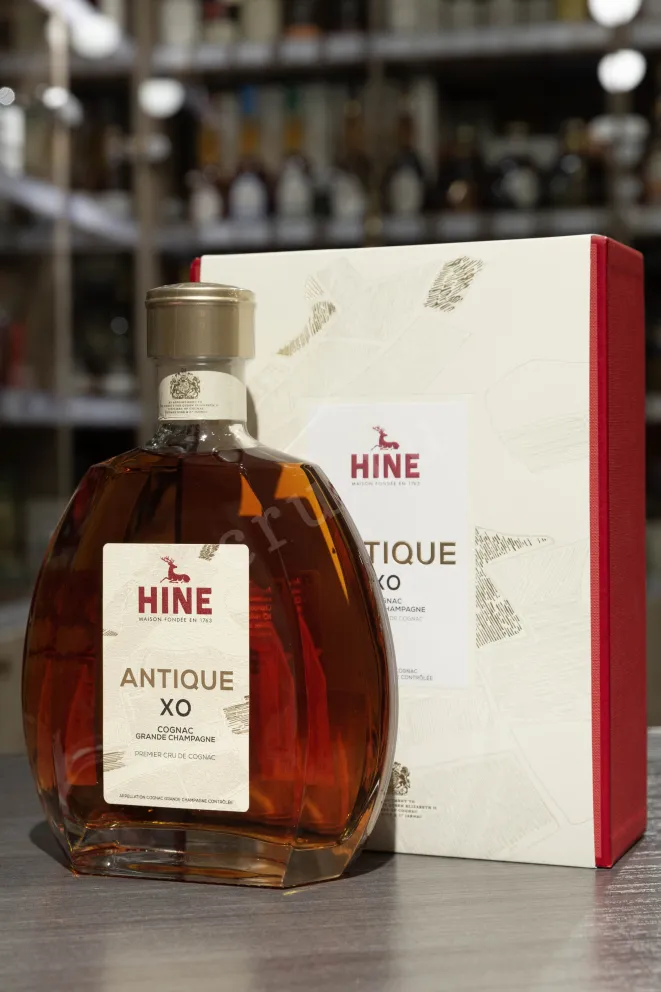 В магазине Крю Профи Hine Antique XO 0.7 л