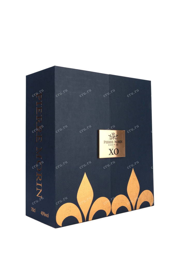 Подарочная коробка Pierre Morin XO Elegance in decanter gift box 2002 0.7 л