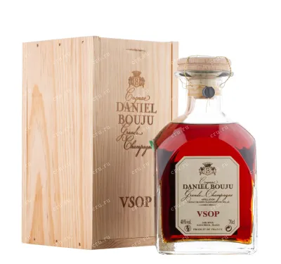 Коньяк Daniel Bouju VSOP Carafe  0.7 л
