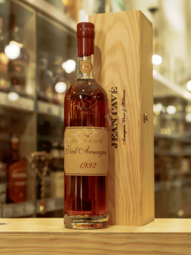 В магазине Крю Профи Jean Cave Vieil Armagnac AOC wooden box 1992 0.7 л
