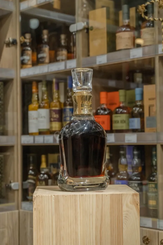 В магазине Крю Профи Ararat Erebuni 70 years 0.75 л