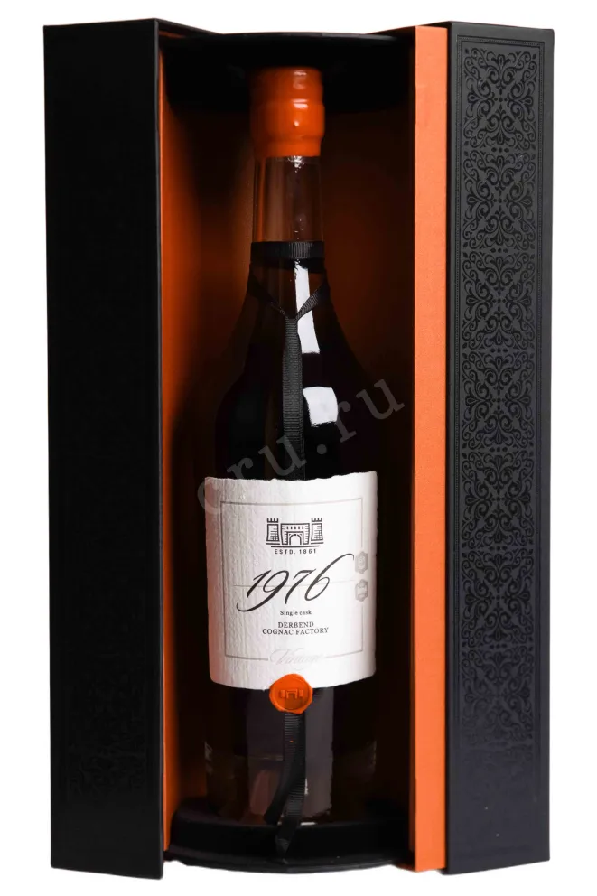 В подарочной коробке Derbend Vintage in gift box 1976 0.7 л