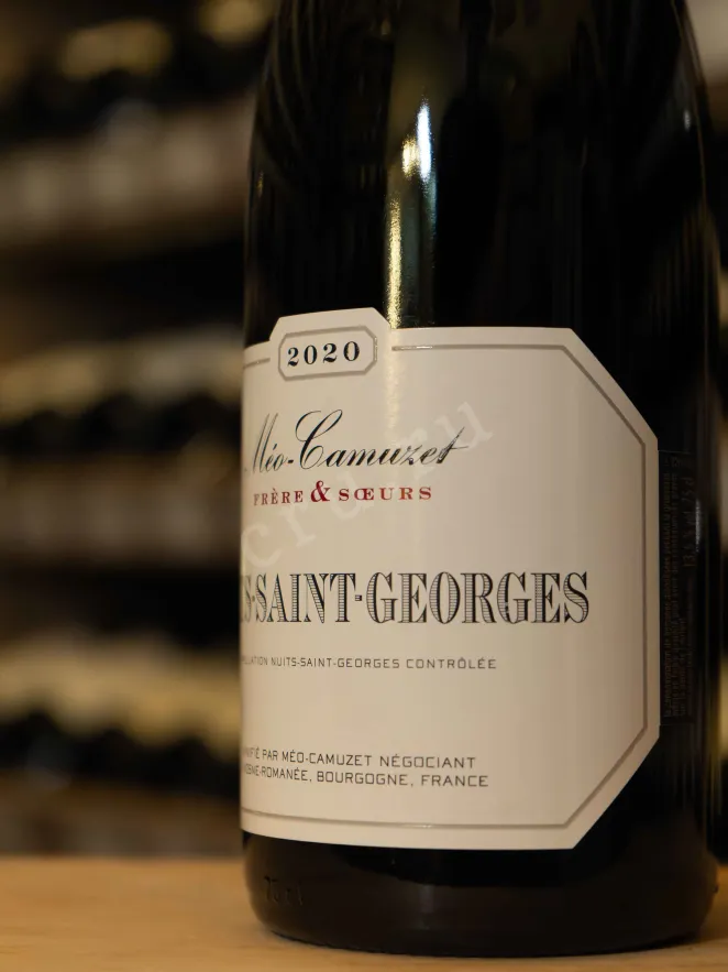 В магазине Крю Профи Domaine Meo-Camuzet Frere & Sceurs Nuits-Saint-Georges AOC 2020 0.75 л