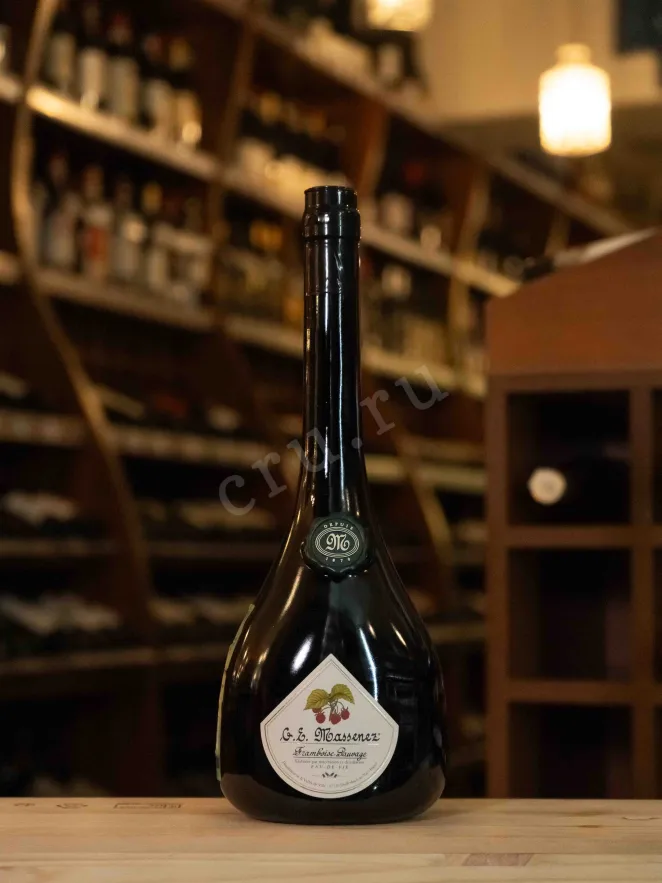 В магазине Крю Профи Massenez Eau de vie Framboise Sauvage gift box 0.7 л